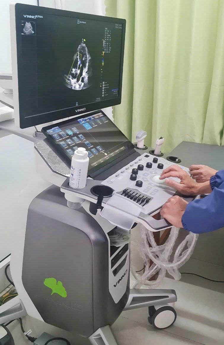 lắp đặt máy siêu âm cao cấp Vinno R700