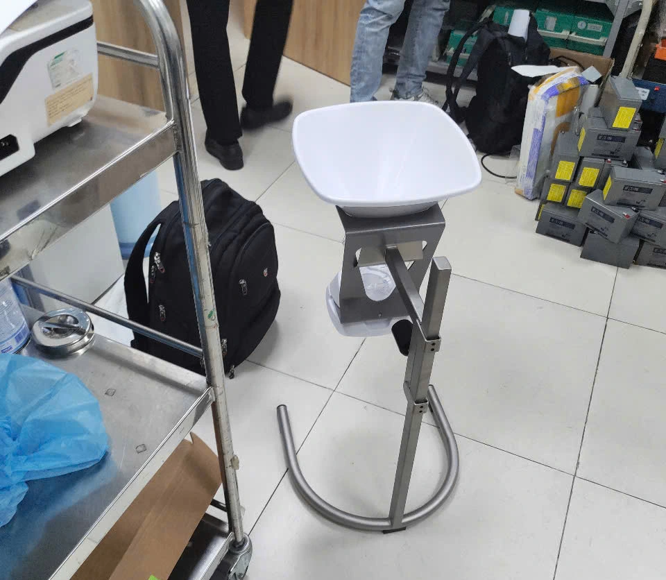 bàn giao máy niệu dòng đồ Danflow 3000 plus cho quy bệnh viện