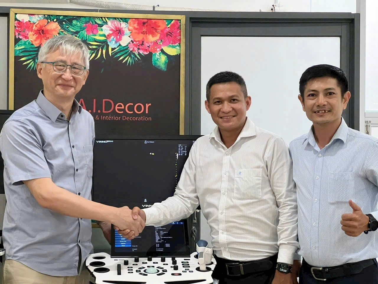 lắp máy siêu âm Vinno tại HCM