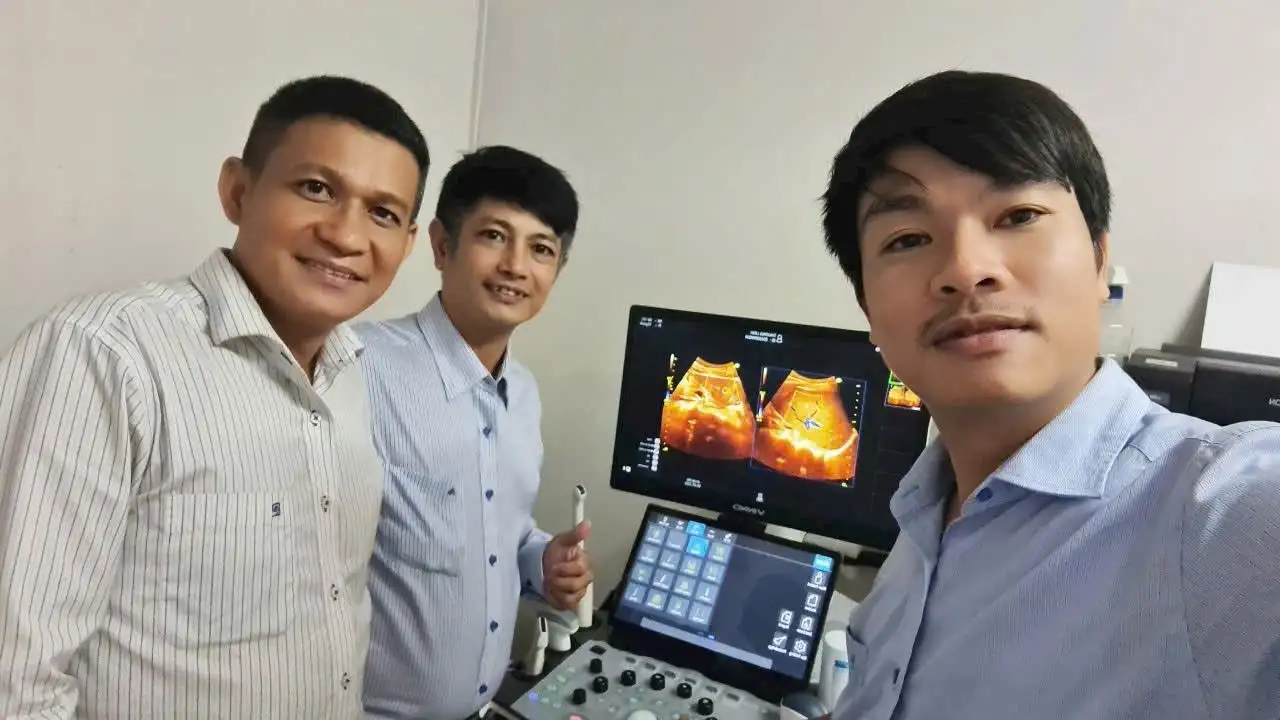 lắp đặt máy siêu âm Vinno R700 cho phòng khám đa khoa tại Miền Nam